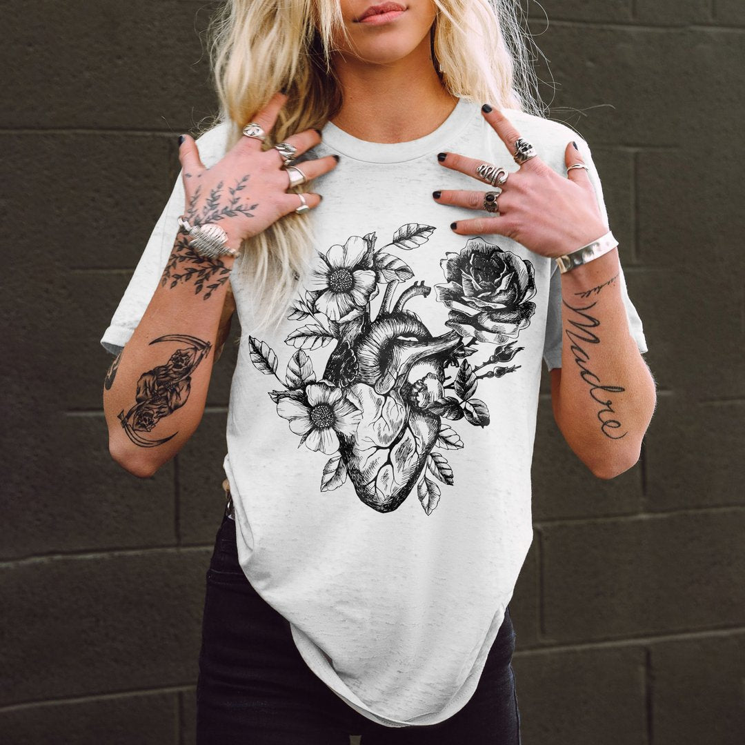 HEART ROSE PRINT WOMEN'S T-SHIRT